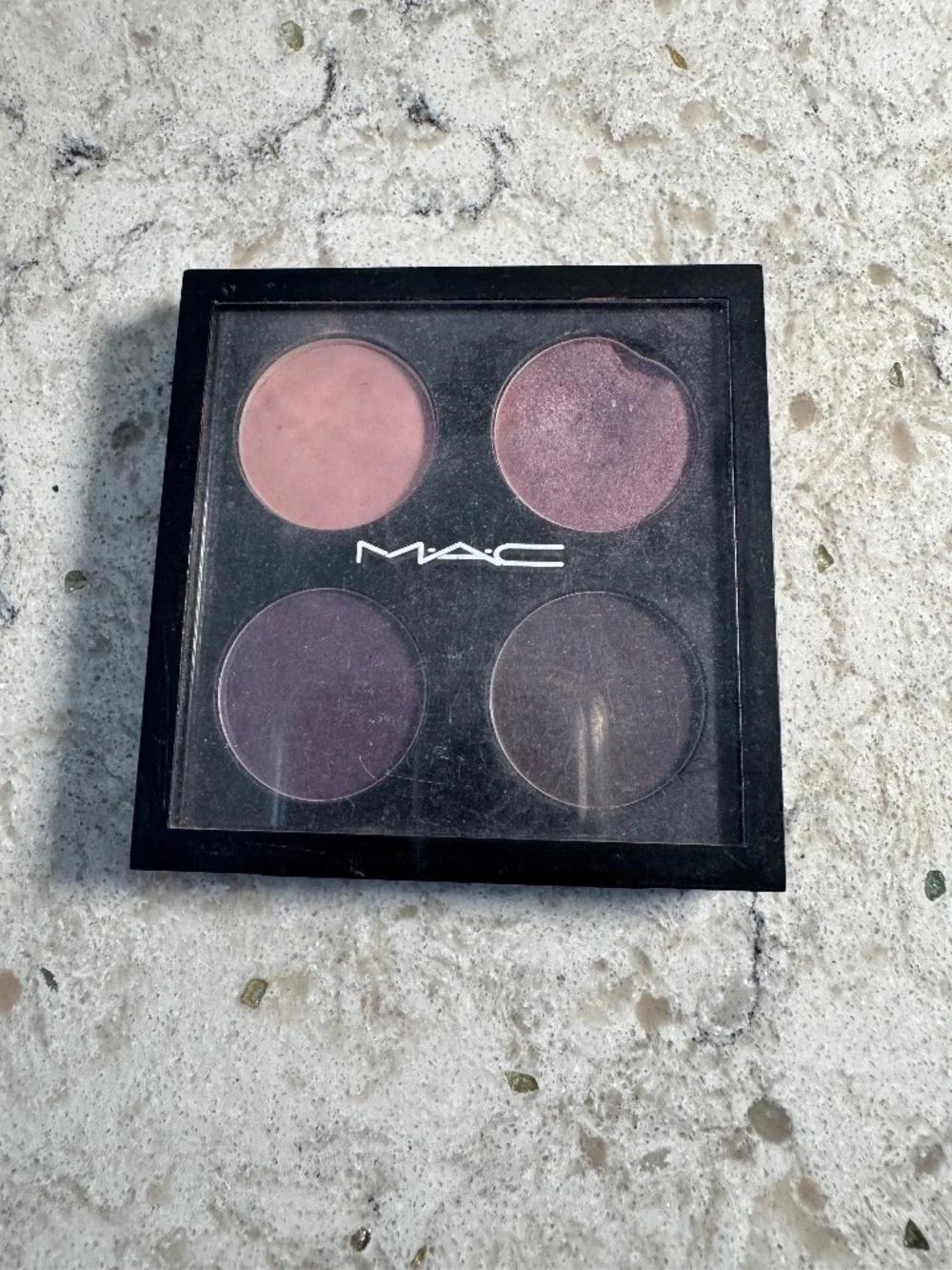 MAC Cosmetics Small Eyeshadow Passionate Quest Quad Limited Edition‎ Palette
